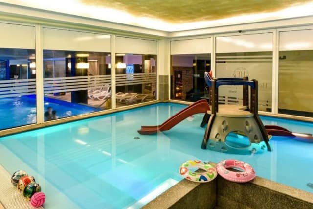 Najlepsze spa dla dziewczynek – wyjątkowe zabiegi i pakiety na urodziny Najlepsze spa dla dziewczynek – wyjątkowe zabiegi i pakiety na urodziny