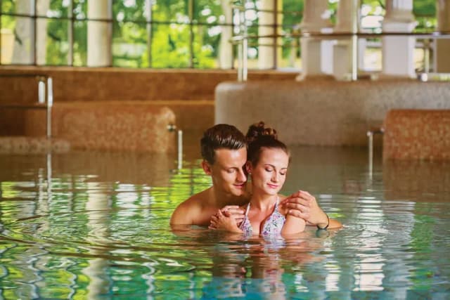 Najlepsze spa dla dwojga w Łodzi – romantyczne chwile pełne relaksu Najlepsze spa dla dwojga w Łodzi – romantyczne chwile pełne relaksu